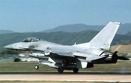 Hàn Quốc nâng cấp quy mô lớn chiến đấu cơ KF-16