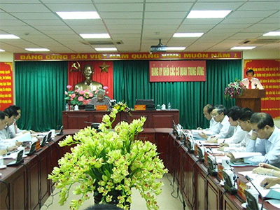 Tự phê bình và phê bình phải dựa trên nguyên tắc tổ chức, sinh hoạt Đảng