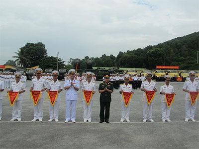 Sát hạch toàn diện chất lượng xe, máy quân sự