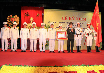 Kỷ niệm 65 năm Ngày truyền thống và đón nhận Huân chương Quân công hạng nhì