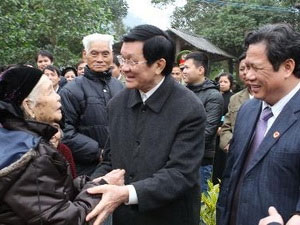 Chủ tịch nước Trương Tấn Sang thăm và chúc Tết tại Tân Trào - Tuyên Quang 