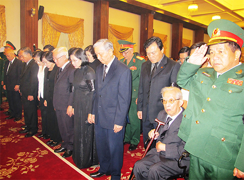 Vạn tiếng nấc một tấm lòng thành kính