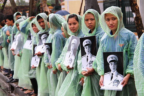 Quảng Bình, mưa hòa nước mắt...