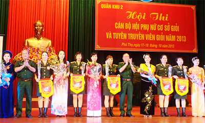 12 đội dự Hội thi Cán bộ hội phụ nữ cơ sở và tuyên truyền viên giỏi năm 2013
