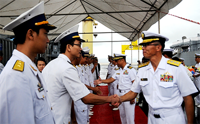 Tàu tự vệ biển Nhật Bản cập cảng Tiên Sa 