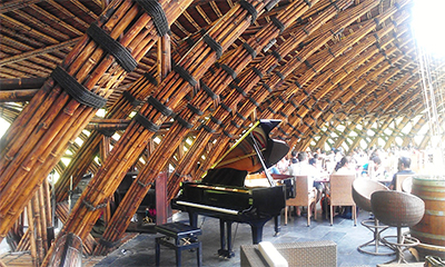 Đề cao bản sắc, tính nhân văn