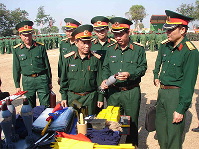 Các đơn vị trong toàn quân ra quân huấn luyện năm 2013