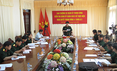 Kiểm tra thực hiện Nghị quyết Trung ương 4 (Khóa XI) tại Quân khu 9