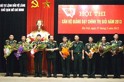  Bộ tư lệnh Bảo vệ Lăng Chủ tịch Hồ Chí Minh hội thi cán bộ giảng dạy chính trị giỏi
