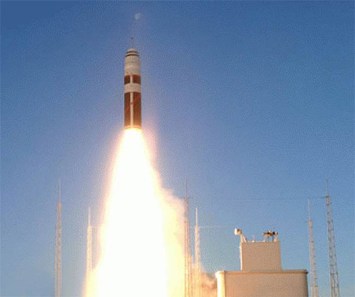 Pháp: SLBM M-51 phát nổ khi tập trận