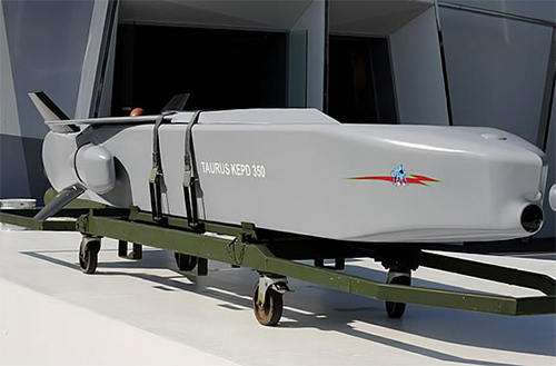 Hàn Quốc muốn giảm giá mua tên lửa Taurus và UAV Global Hawk