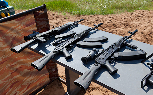 Quân đội Nga sẽ tiếp nhận súng trường AK mới trong năm 2014