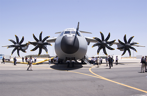 “Người khổng lồ” A400M đầu tiên tới tay khách hàng