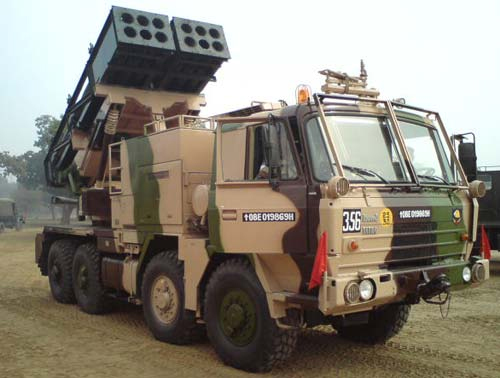 Ấn Độ thử thành công tổ hợp pháo phản lực phóng loạt Pinaka thế hệ 2