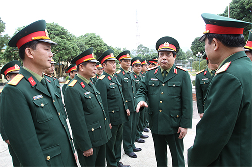 Đại tướng Phùng Quang Thanh kiểm tra các đơn vị trên địa bàn Cao Bằng