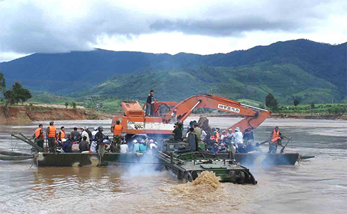 Sát cánh với đồng bào Tây Nguyên