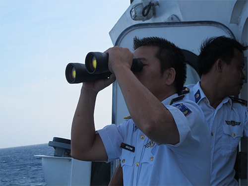 Vững vàng bám biển, bảo vệ chủ quyền