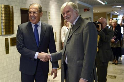 Nga ủng hộ một U-crai-na dân chủ, tự do