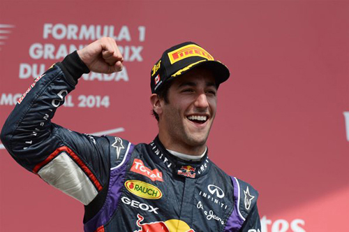 Hamilton bỏ cuộc, Ricciardo bất ngờ thắng chặng Montreal