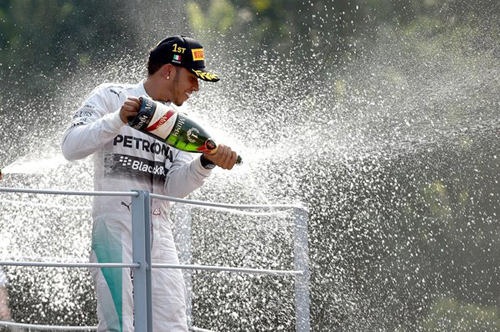 Rosberg mắc lỗi, Hamilton lên ngôi tại Monza