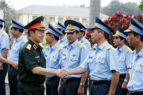 Thượng tướng Lê Hữu Đức kiểm tra các đơn vị trên địa bàn tỉnh Khánh Hòa