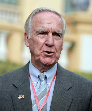 Việt Nam không phải là một cuộc chiến mà là một đất nước!