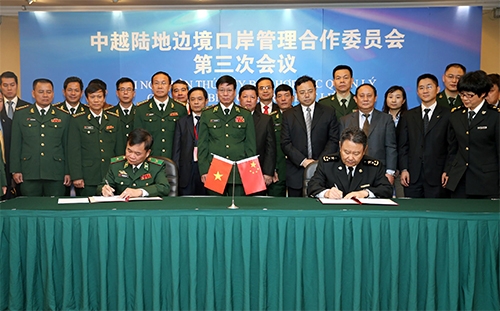 Xây dựng cửa khẩu trên tuyến biên giới đất liền Việt - Trung thành các cặp cửa khẩu mẫu mực