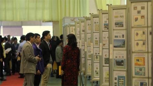 Khai mạc Triển lãm tem Bưu chính Quốc gia 2015