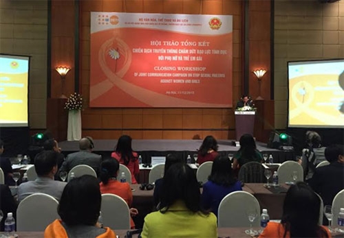 Đấu tranh chấm dứt nạn bạo lực tình dục với phụ nữ và trẻ em gái