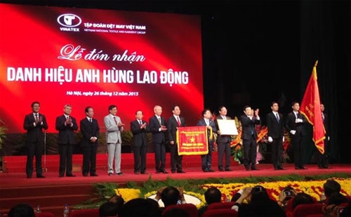 Tập đoàn Dệt may Việt Nam đón nhận danh hiệu Anh hùng Lao động
