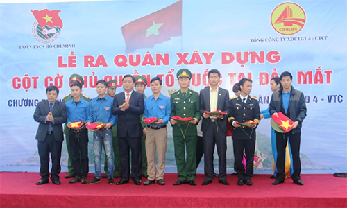 Xây dựng cột cờ chủ quyền Tổ quốc tại đảo Mắt