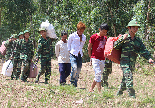 Gia tăng buôn lậu ở dịp giáp Tết