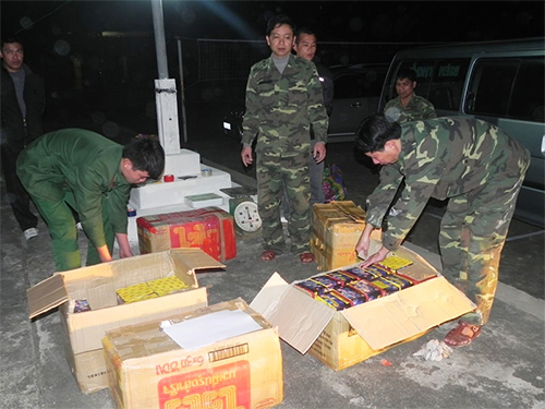 Quảng Bình: Bắt đối tượng vận chuyển 168kg pháo lậu