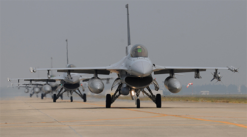 Hàn Quốc xem xét lắp ráp máy bay “Chim ưng chiến” F-16 trong nước