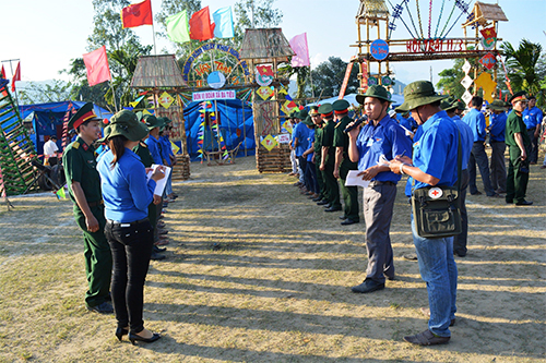 Quê hương cách mạng tự hào đi lên