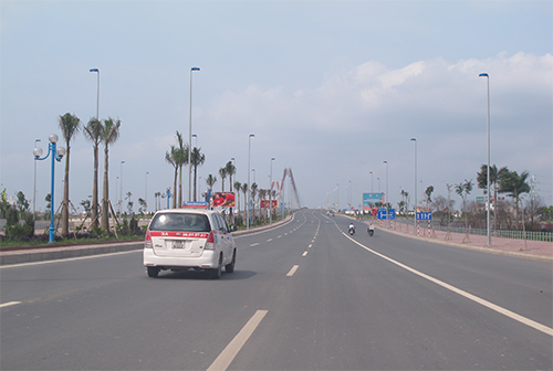 Bất cập biển báo trên tuyến giao thông hiện đại