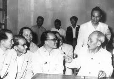 Chủ tịch Hồ Chí Minh về công tác cán bộ