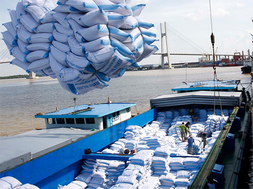 Xuất, nhập khẩu: Mừng và lo