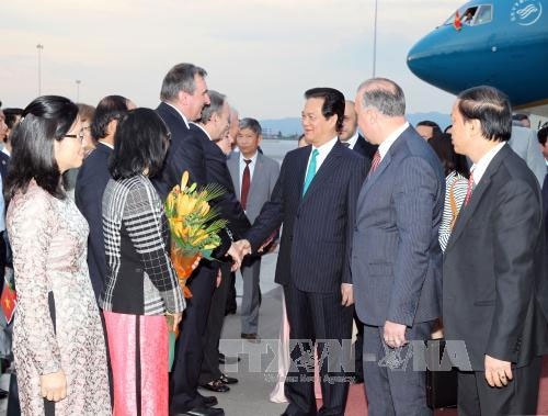 Thủ tướng Nguyễn Tấn Dũng bắt đầu thăm chính thức CH Bulgaria