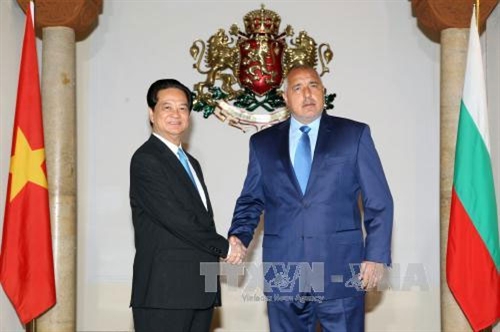 Thủ tướng Nguyễn Tấn Dũng hội đàm, hội kiến với các nhà lãnh đạo Bun-ga-ri