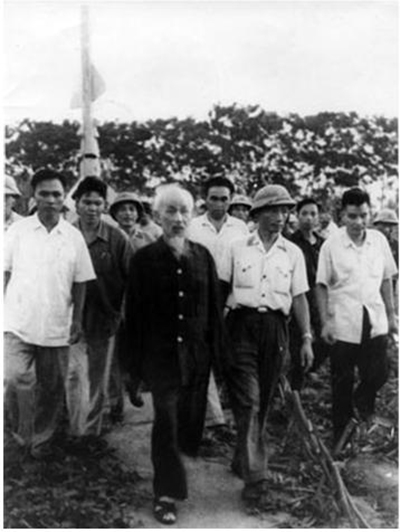 Kỳ cuối: Ngày truyền thống vẻ vang