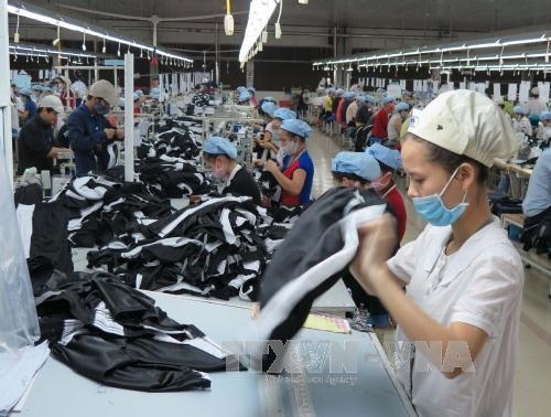 ADB nâng dự báo tăng trưởng kinh tế của Việt Nam 