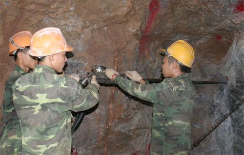 Tạo đà cho thành tích mới