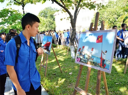 Tuổi trẻ hướng về biển đảo quê hương