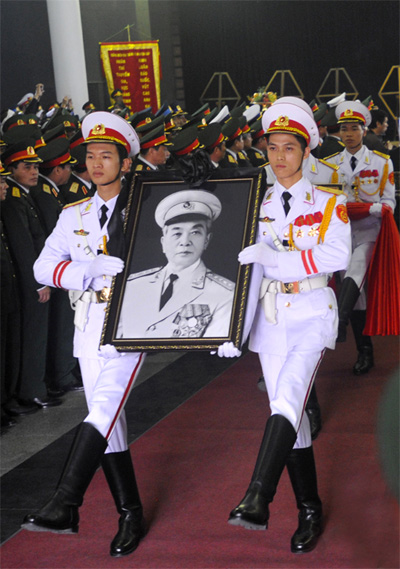 Đại tướng Võ Nguyên Giáp còn mãi trong lòng nhân dân