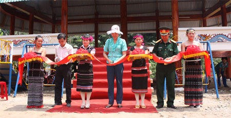 Dấu chân của người đi mở đất