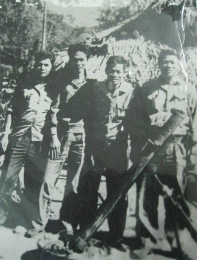 Bài thơ vần “ục” trên vùng biên nước bạn