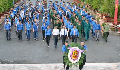 Nhắn tìm đồng đội