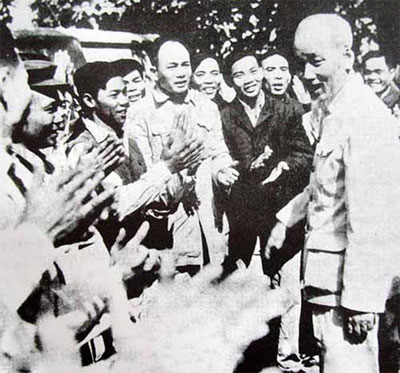 Lên Tây Nguyên nghe kể chuyện Bác Hồ