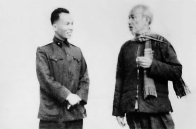 Tư lệnh đi chiến trường